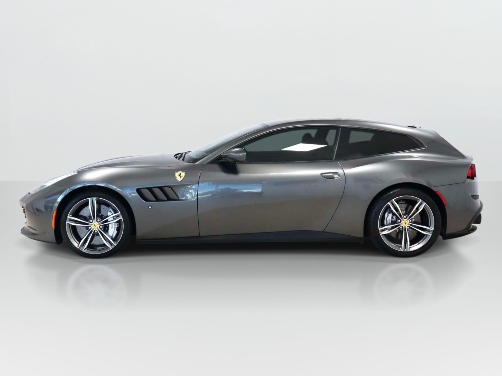 Certified 2019 Ferrari GTC4Lusso AWD/4WD image 2