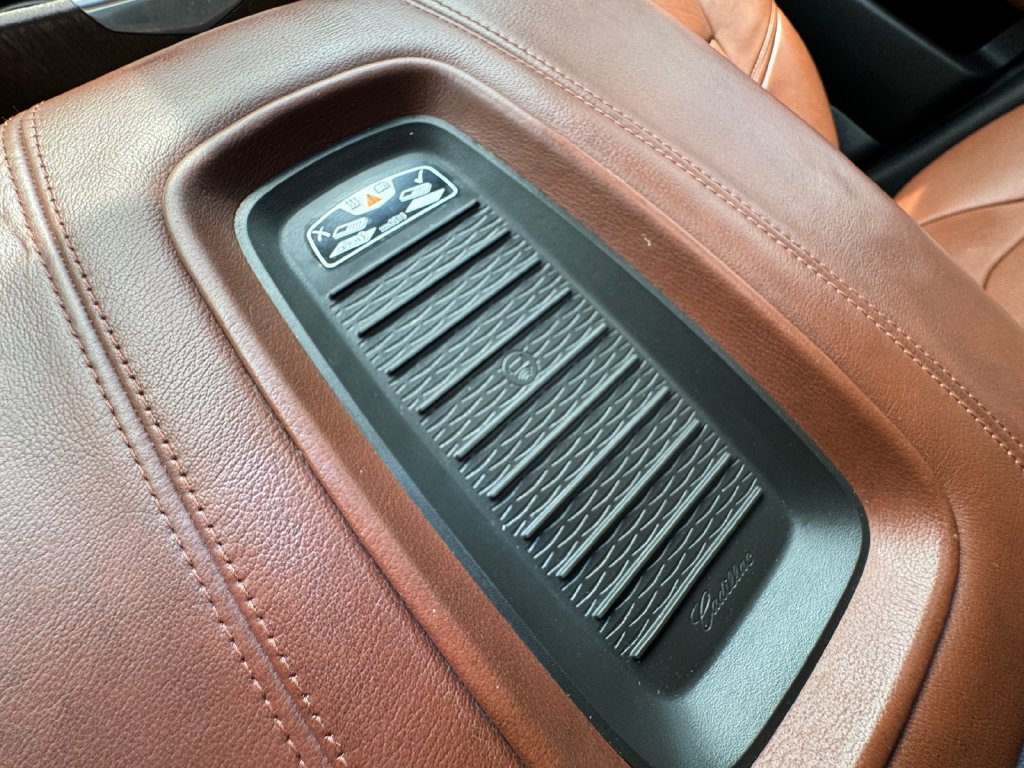 Used 2019 Cadillac Escalade Premium Luxury AWD/4WD image 30
