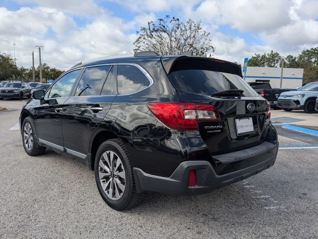 Used 2019 Subaru Outback 3.6R Touring AWD/4WD image 4