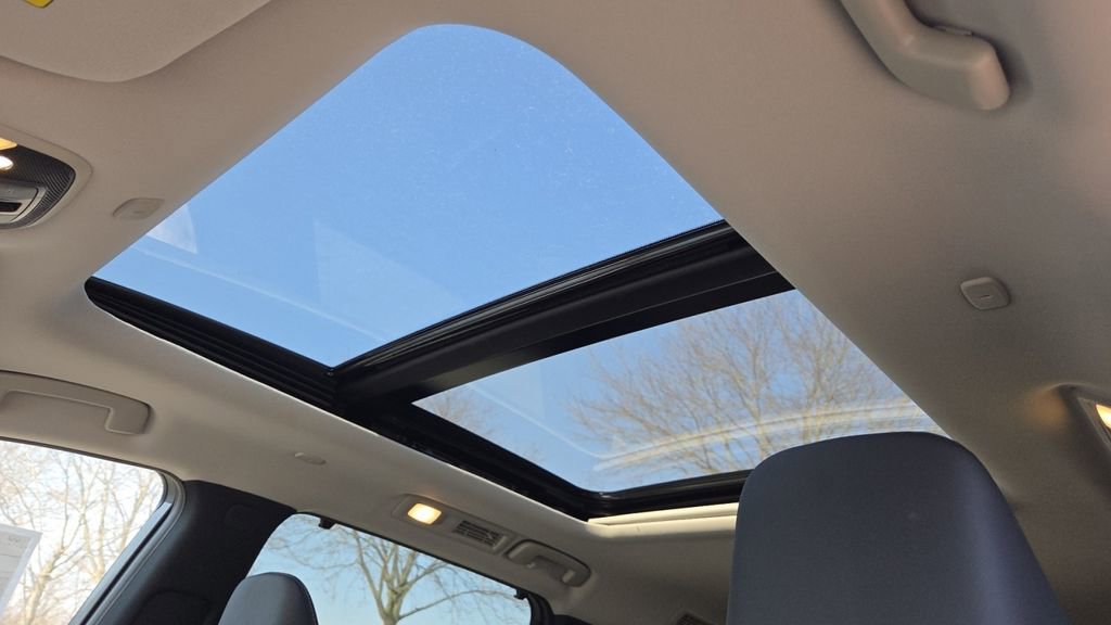 New 2026 INFINITI QX60 Luxe image 3