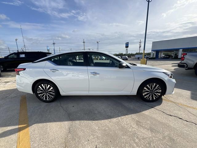 Used 2025 Nissan Altima 2.5 SV FWD image 8