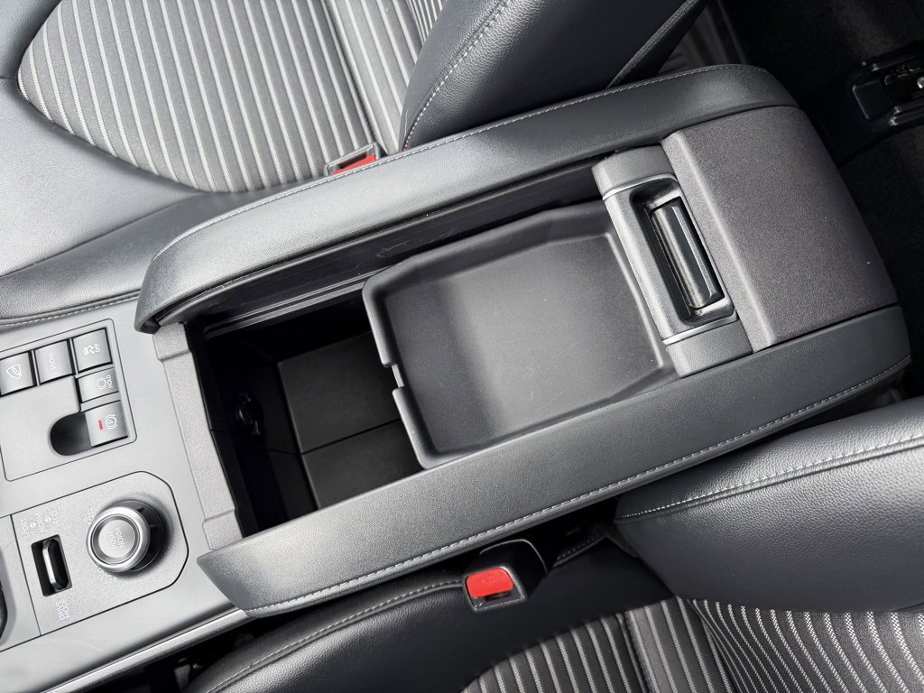 Used 2025 Toyota Highlander XSE image 28