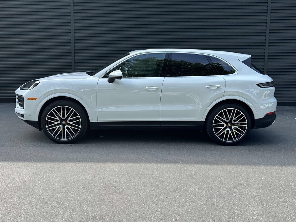 Certified 2026 Porsche Cayenne AWD/4WD image 2