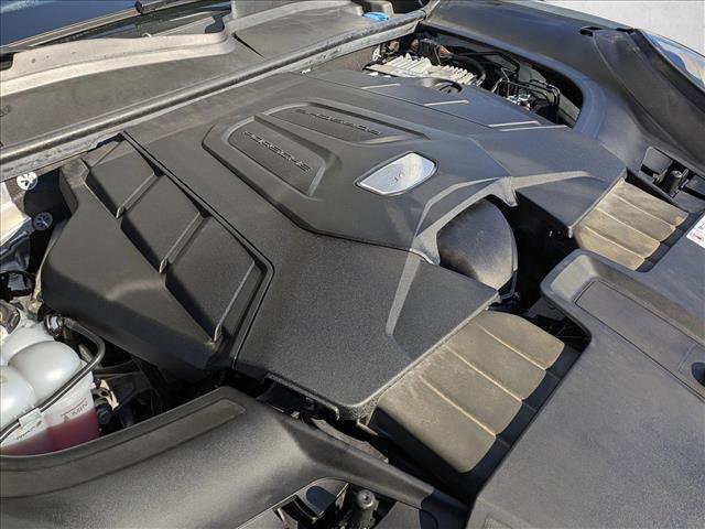 Used 2021 Porsche Cayenne image 24
