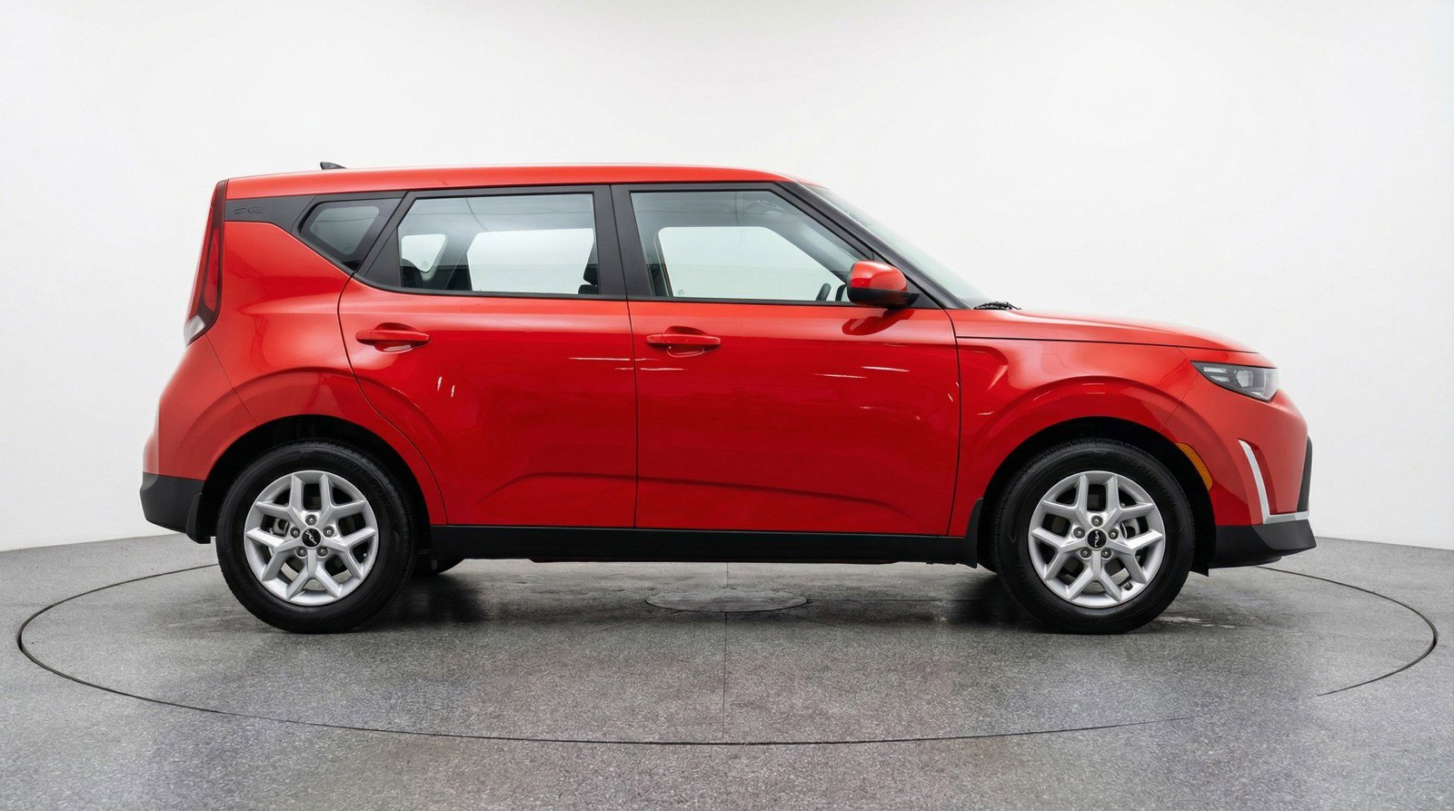Used 2025 Kia Soul LX w/ LX Technology Package image 11