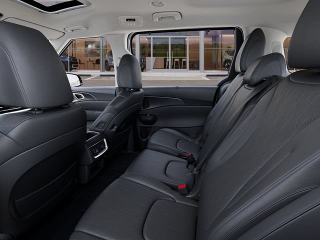 New 2027 Kia Carnival SX w/ Dark Edition Package FWD image 18