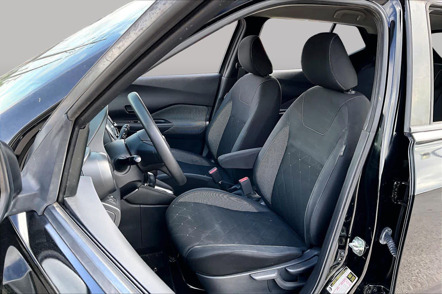 Used 2019 Nissan Kicks S FWD image 8