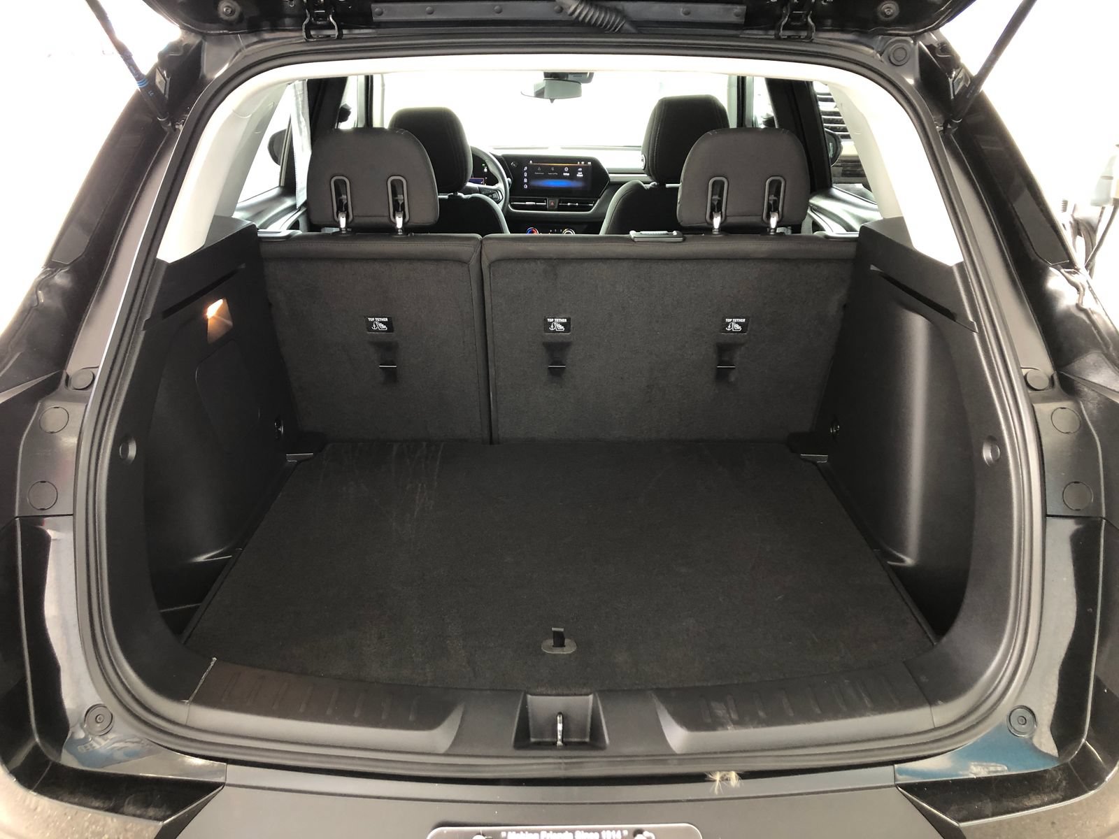 Used 2025 Chevrolet TrailBlazer LS w/ LS Convenience Package FWD image 8