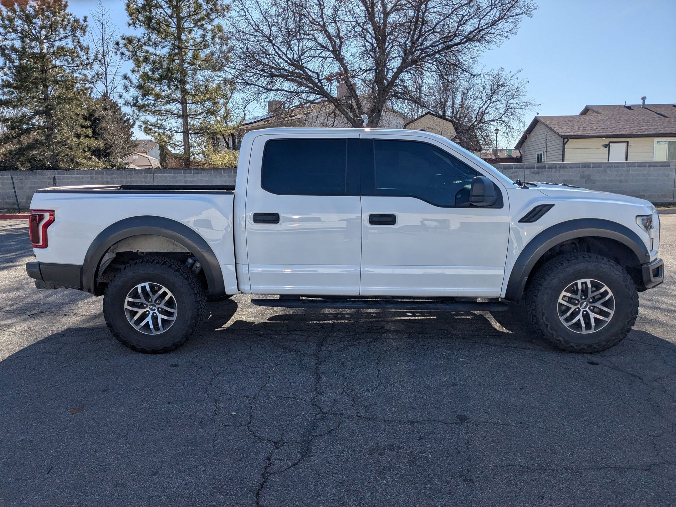 Used 2018 Ford F150 Raptor image 2