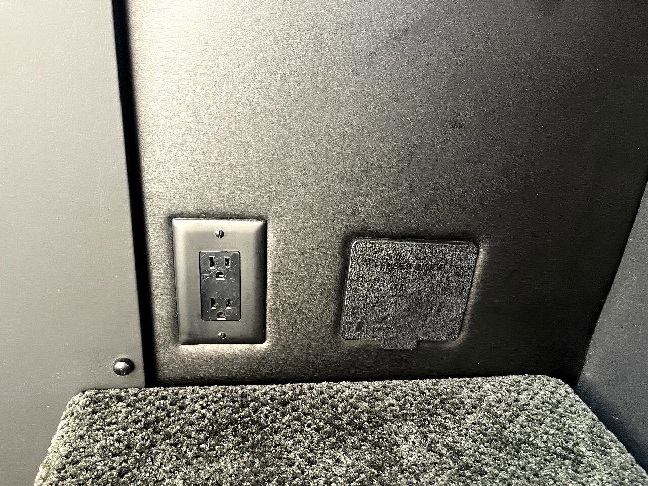 Used 2009 Dodge Sprinter 2500 image 8