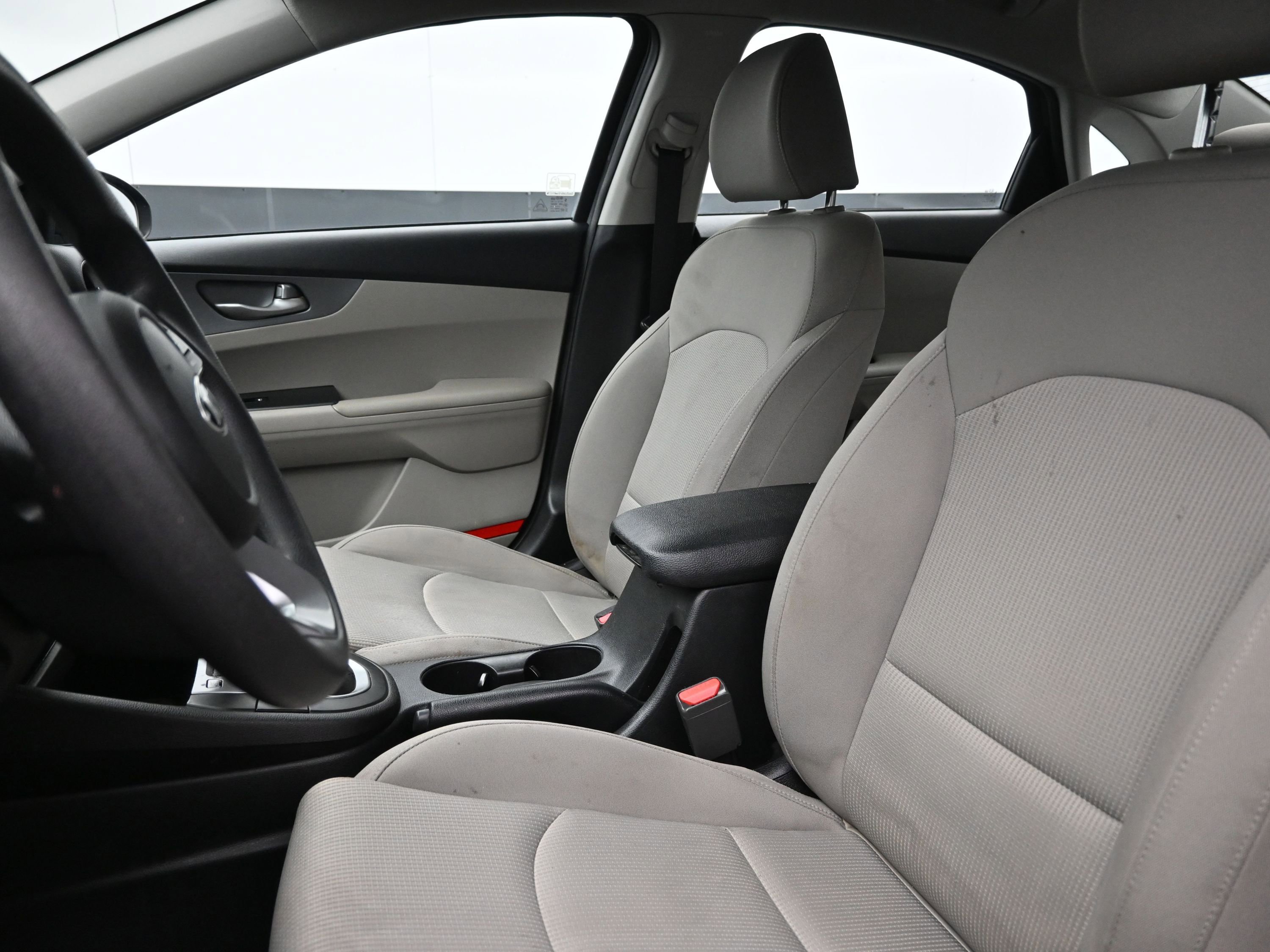 Used 2020 Kia Forte LXS FWD image 11