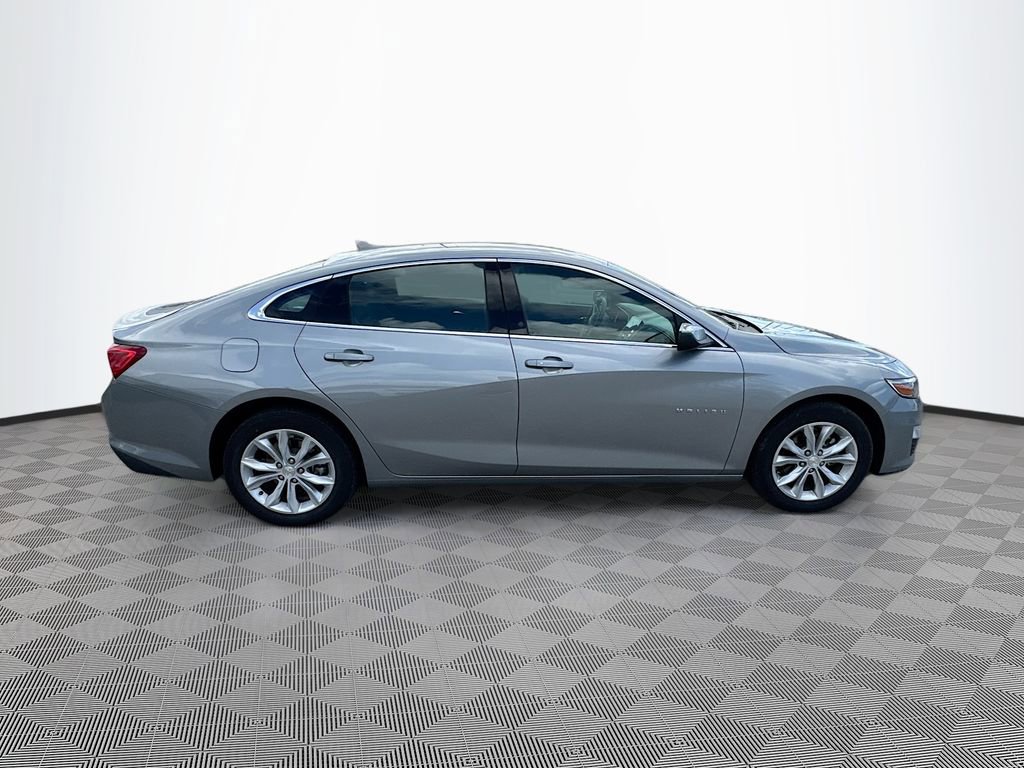 Used 2025 Chevrolet Malibu LT image 4
