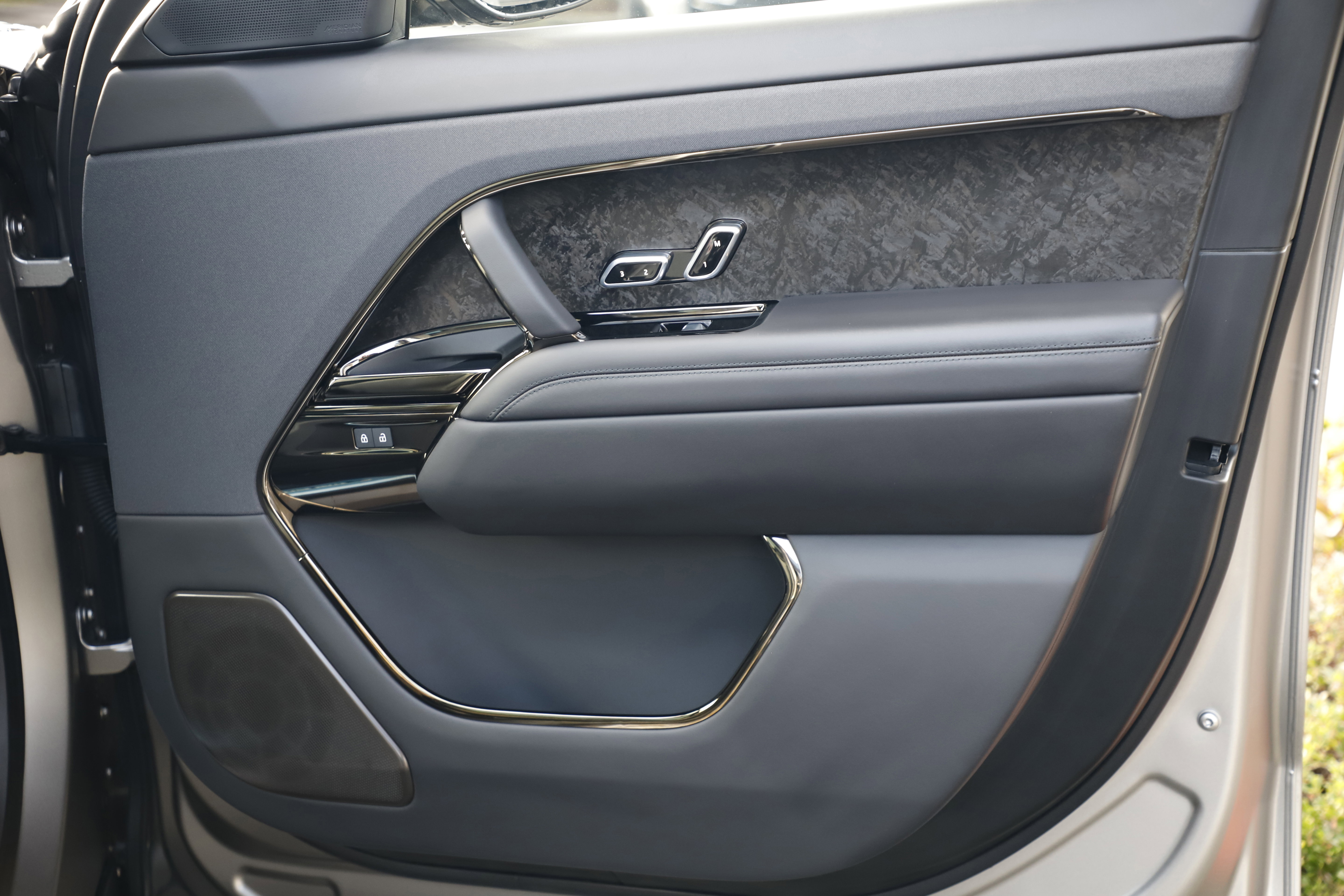 Certified 2025 Land Rover Range Rover Sport S image 11