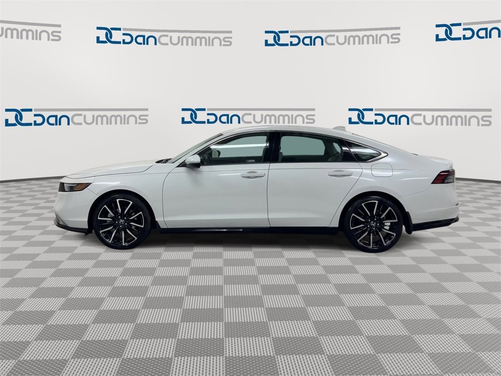 Used 2023 Honda Accord Touring image 5