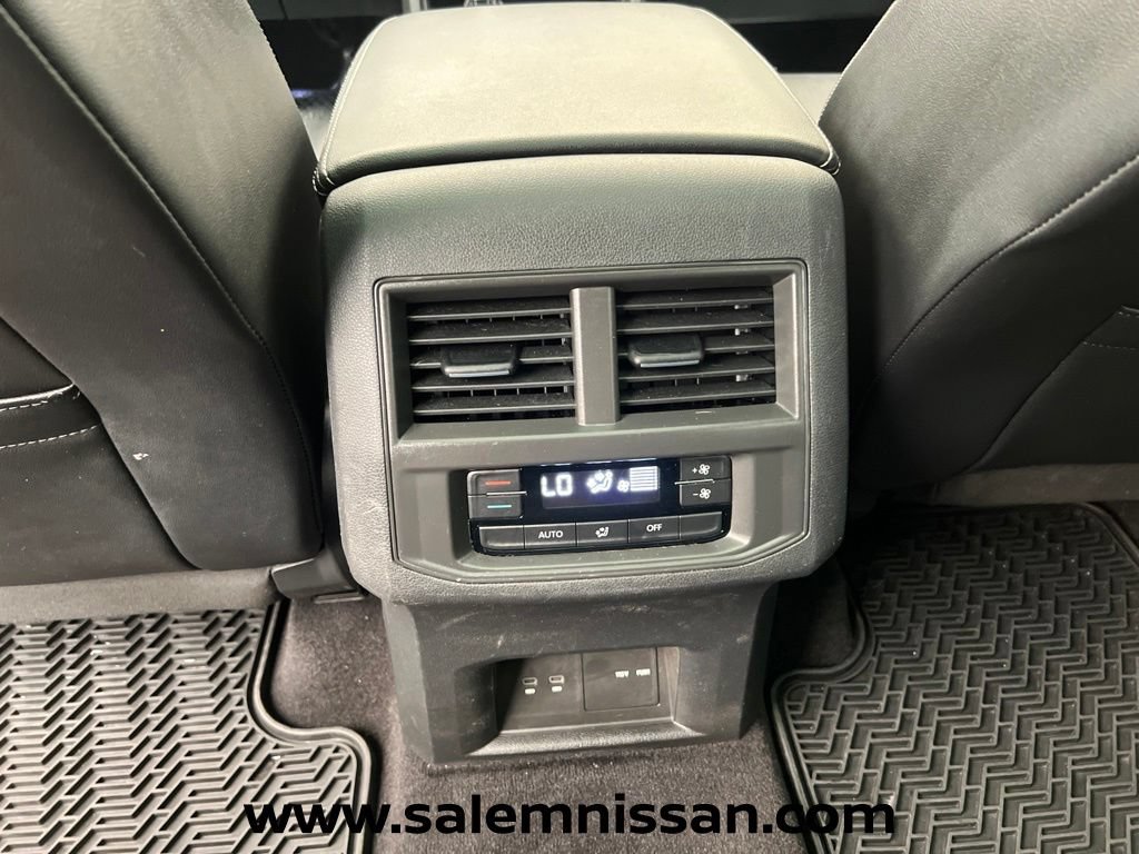 Used 2022 Volkswagen Atlas SE w/ Panoramic Sunroof Package AWD/4WD image 19