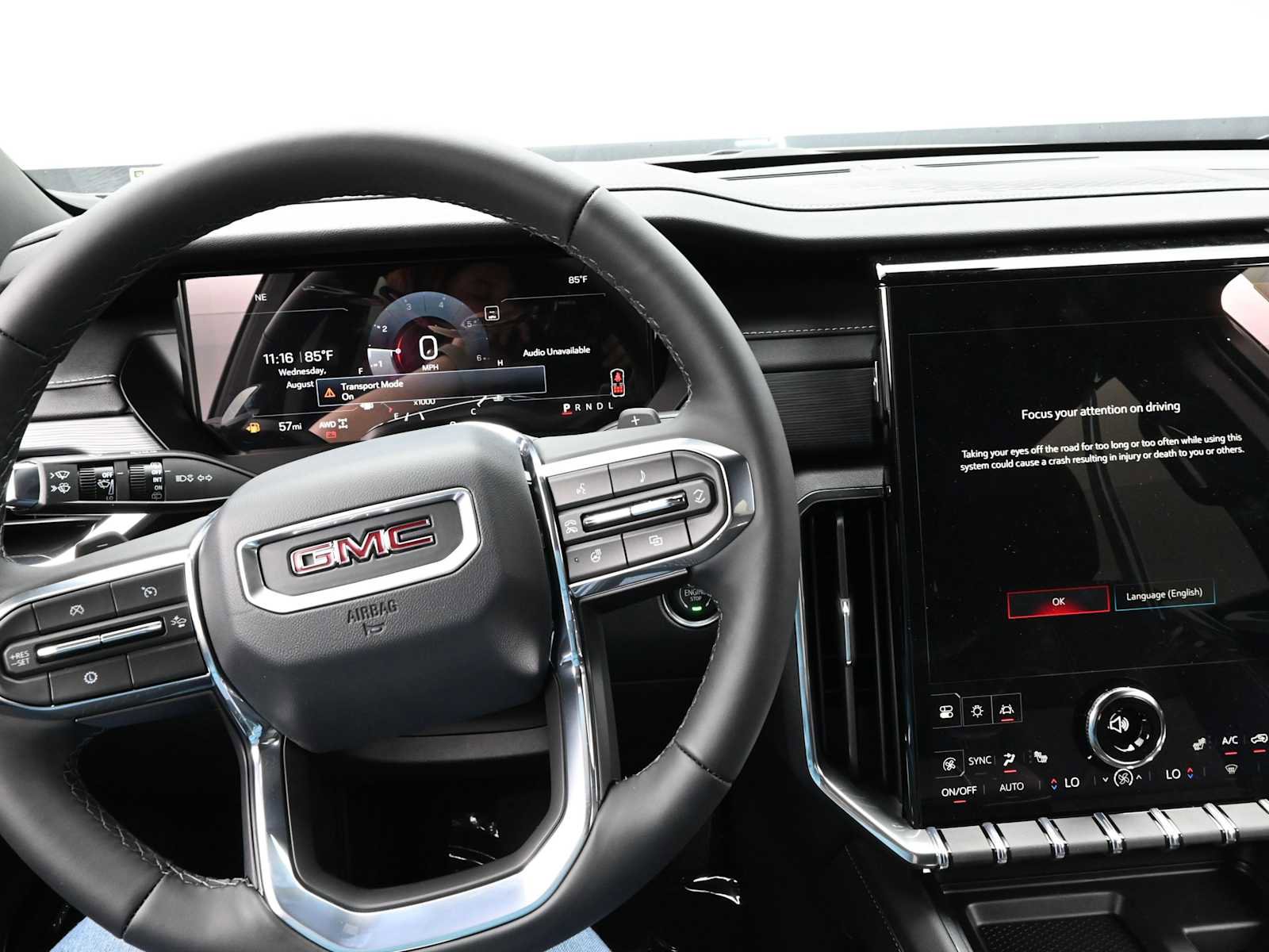 Used 2025 GMC Acadia Elevation AWD/4WD image 5