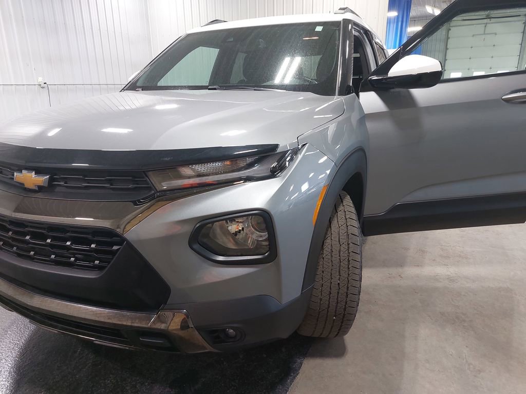 Used 2023 Chevrolet TrailBlazer ACTIV w/ Technology Package image 32