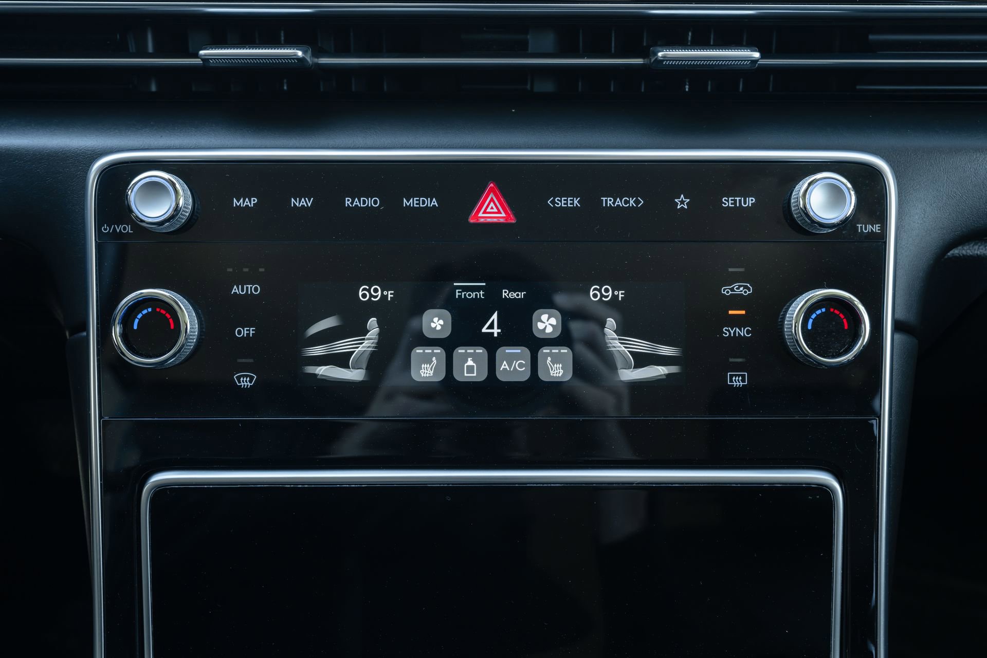 Used 2025 Genesis GV80 2.5T Standard image 15