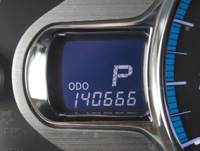 Used 2011 Toyota Sienna XLE w/ XLE Navigation Pkg FWD image 4