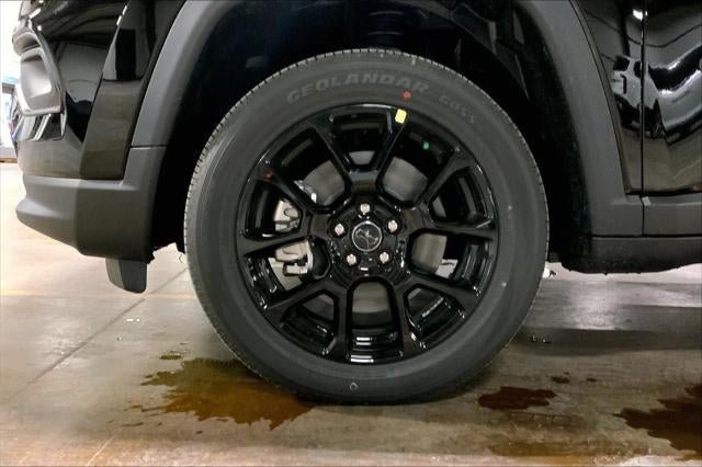 New 2026 Jeep Compass Latitude AWD/4WD image 39