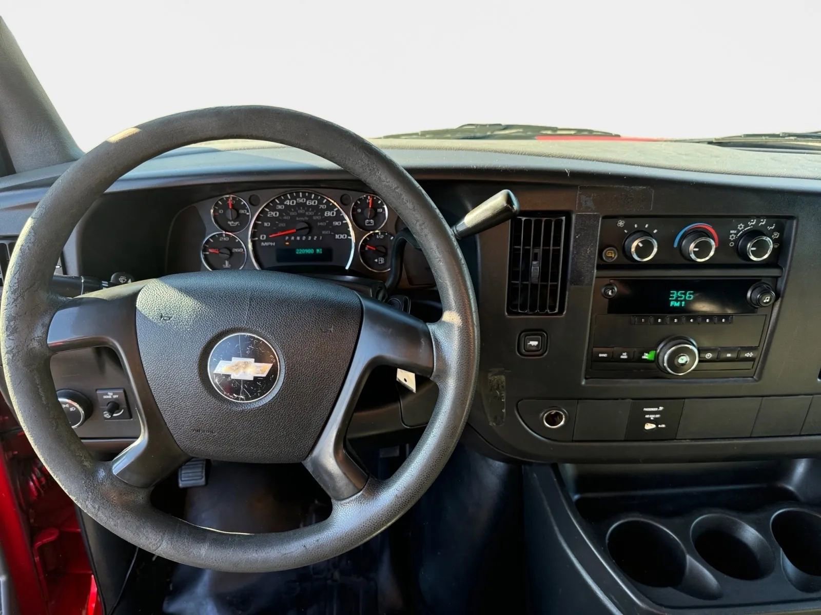 Used 2009 Chevrolet Express 2500 w/ Power Package image 9