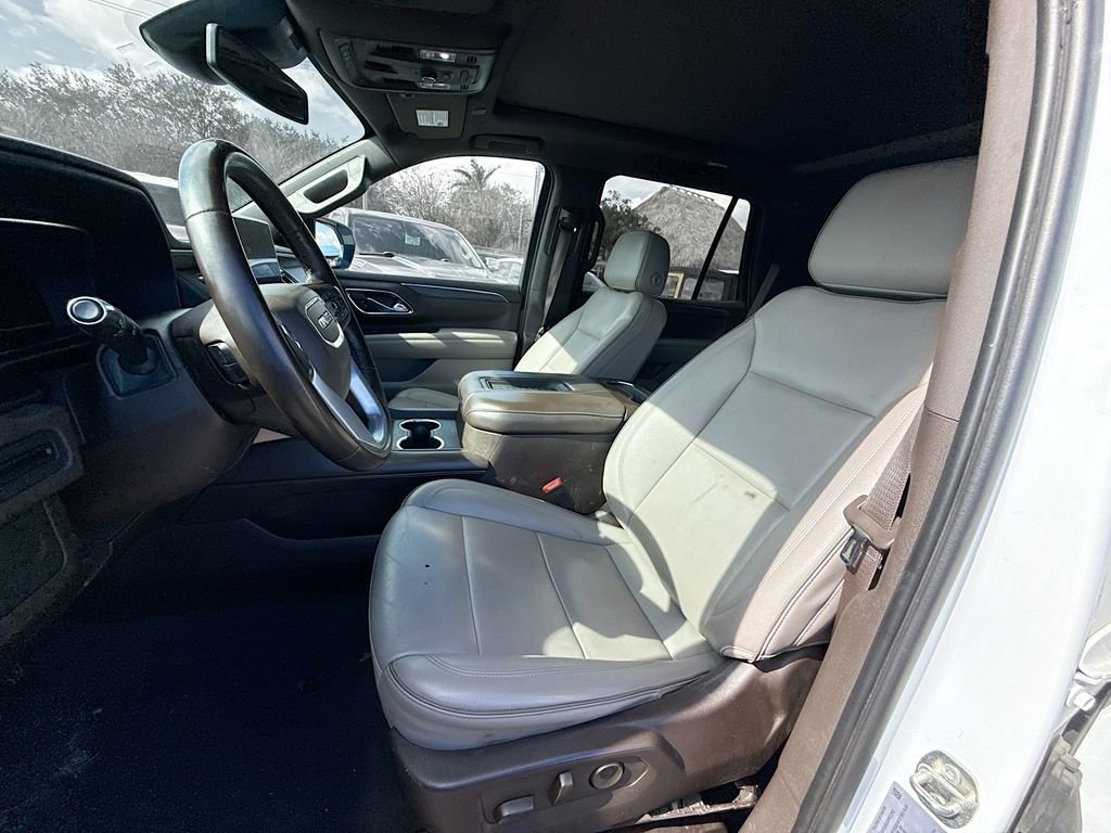 Used 2023 GMC Yukon SLT image 23