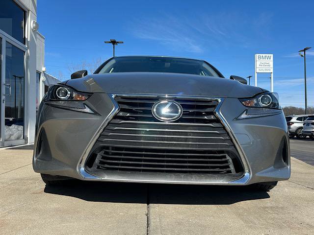 Used 2018 Lexus IS 300 AWD image 2