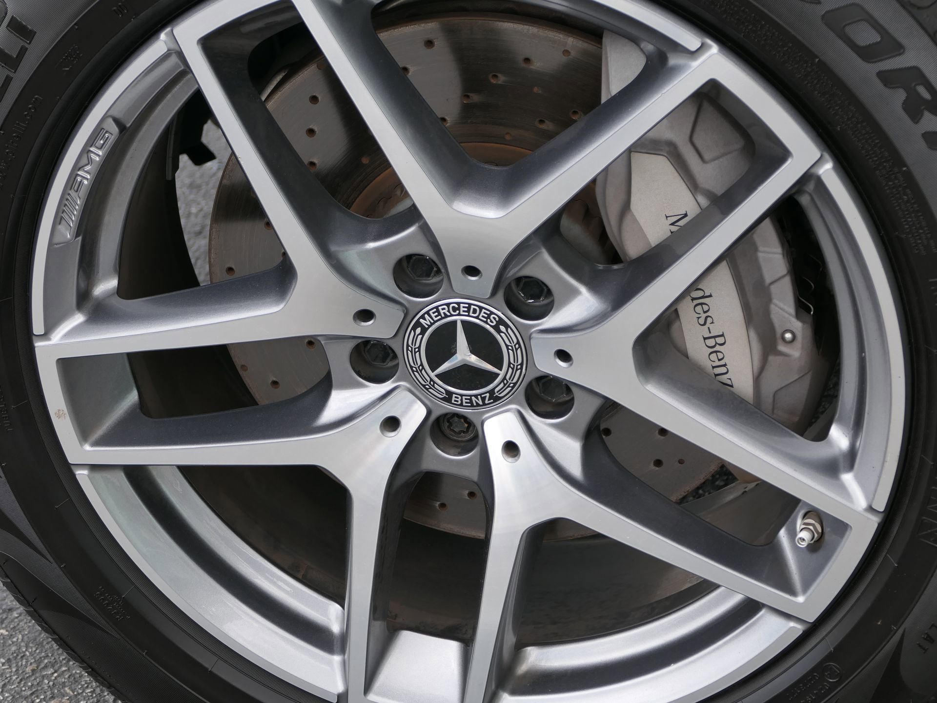 Used 2019 Mercedes-Benz GLC 300 w/ AMG Line image 11