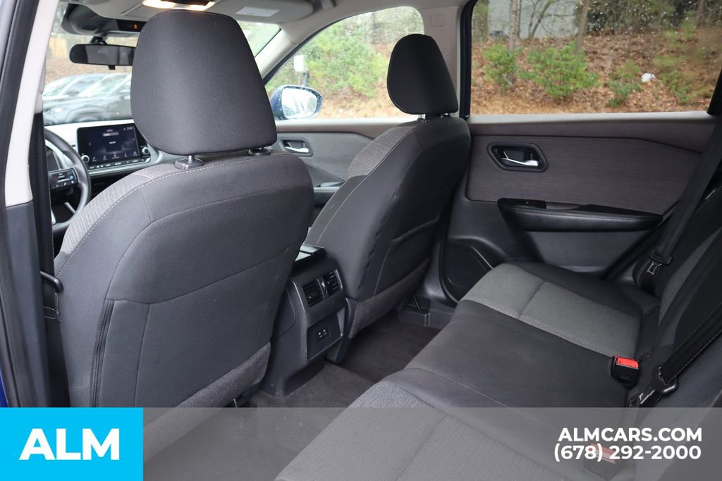 Used 2023 Nissan Rogue SV image 18