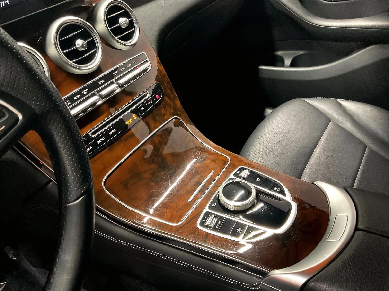 Used 2019 Mercedes-Benz GLC 300 4MATIC image 17