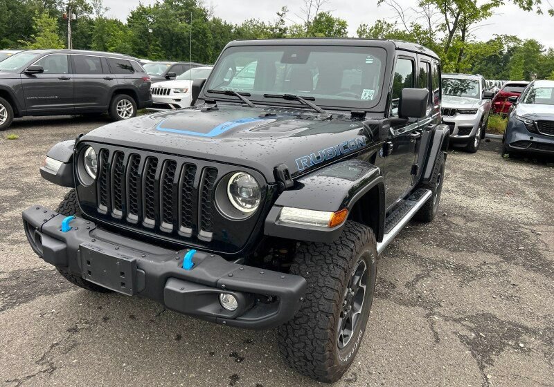 Used 2023 Jeep Wrangler Unlimited Rubicon 4xe w/ Steel Bumper Group AWD/4WD image 2