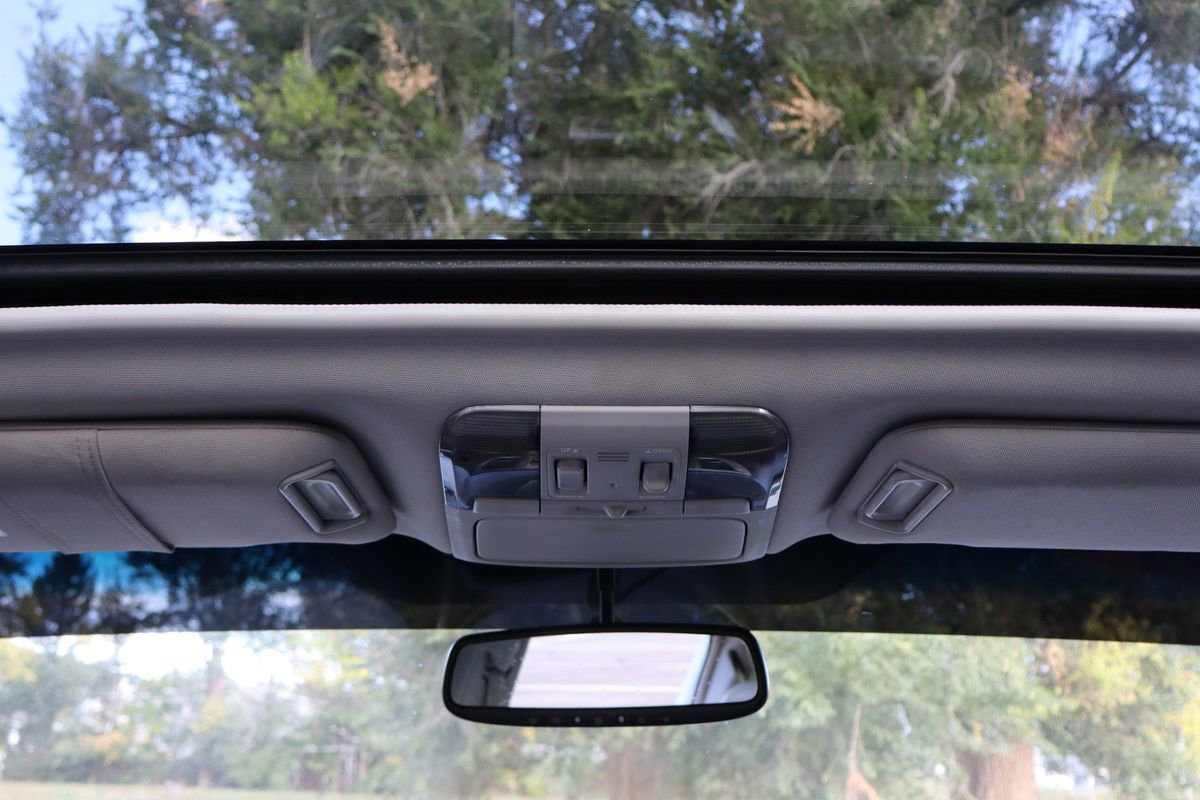 Used 2010 Subaru Legacy 2.5GT Limited image 28