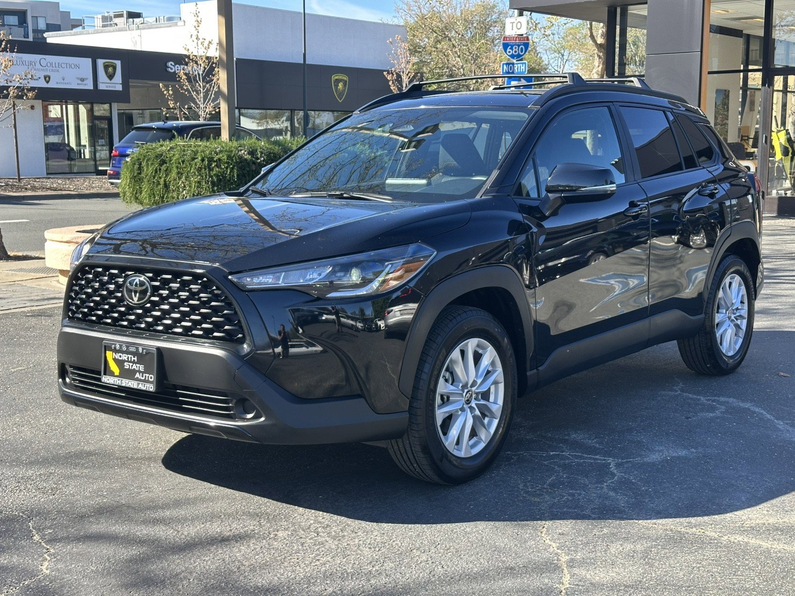 Used 2023 Toyota Corolla Cross LE w/ Moonroof Package AWD/4WD image 3