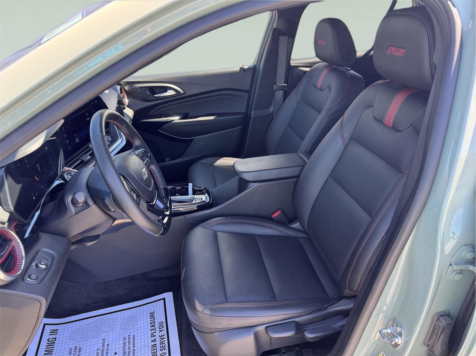 Used 2024 Chevrolet Trax RS w/ Driver Confidence Package FWD image 13