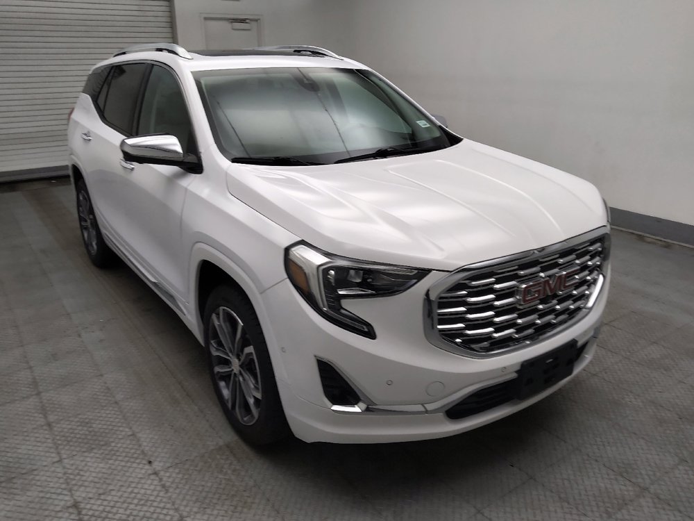 Used 2019 GMC Terrain Denali w/ Advanced Safety Package image 13