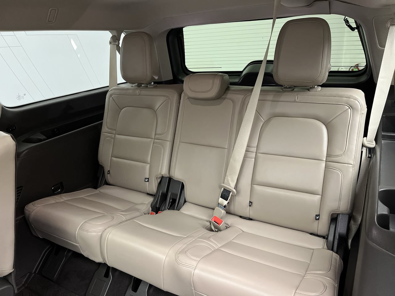 Used 2023 Lincoln Navigator L Reserve AWD/4WD image 15