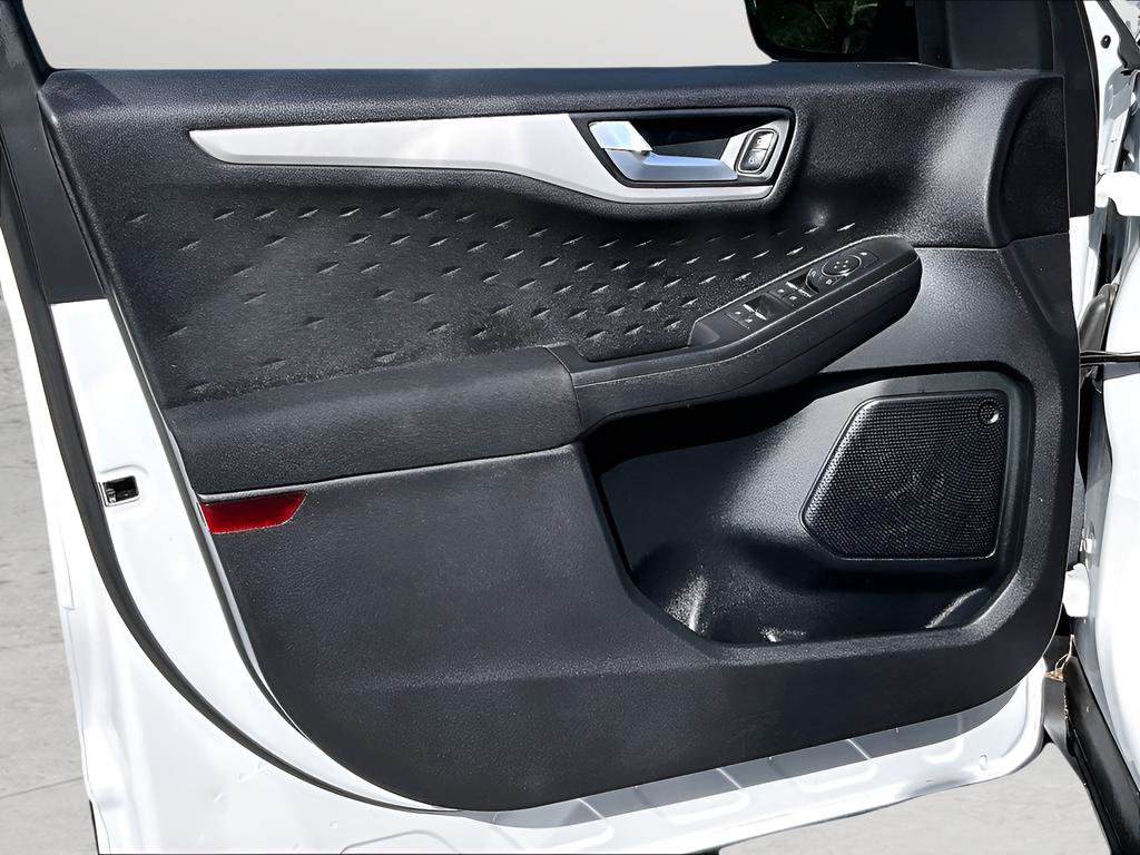 Used 2020 Ford Escape SE image 22