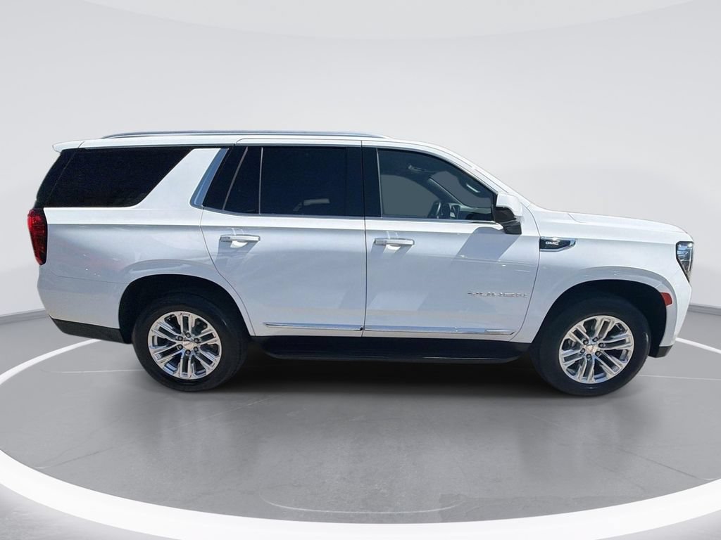 Used 2024 GMC Yukon SLT AWD/4WD image 3