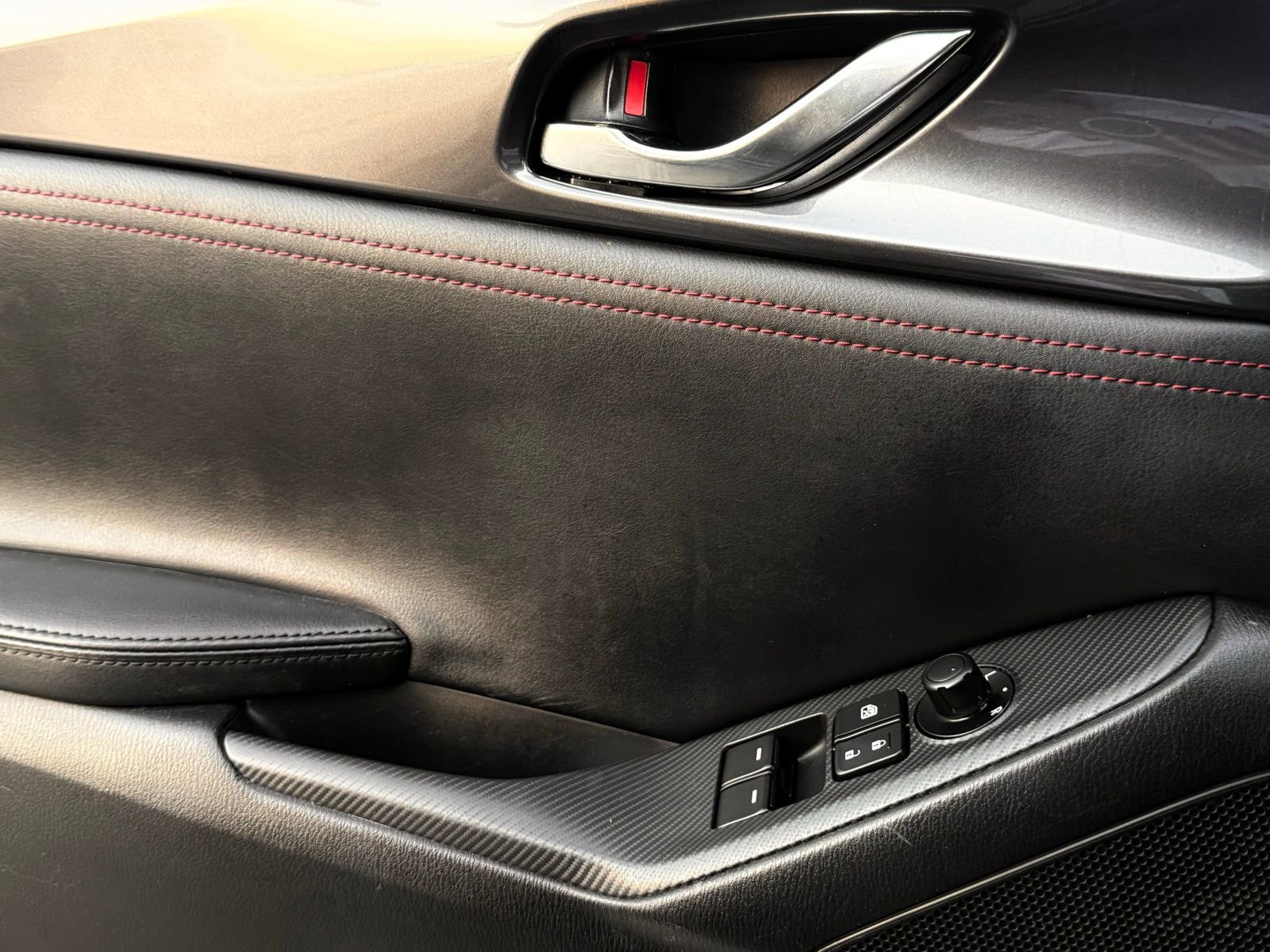 Used 2018 MAZDA MX-5 Miata Club image 27