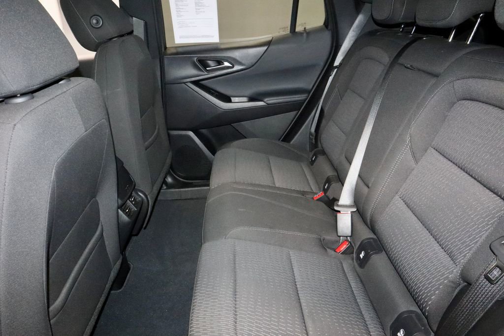 Used 2025 Chevrolet Equinox LT FWD image 21