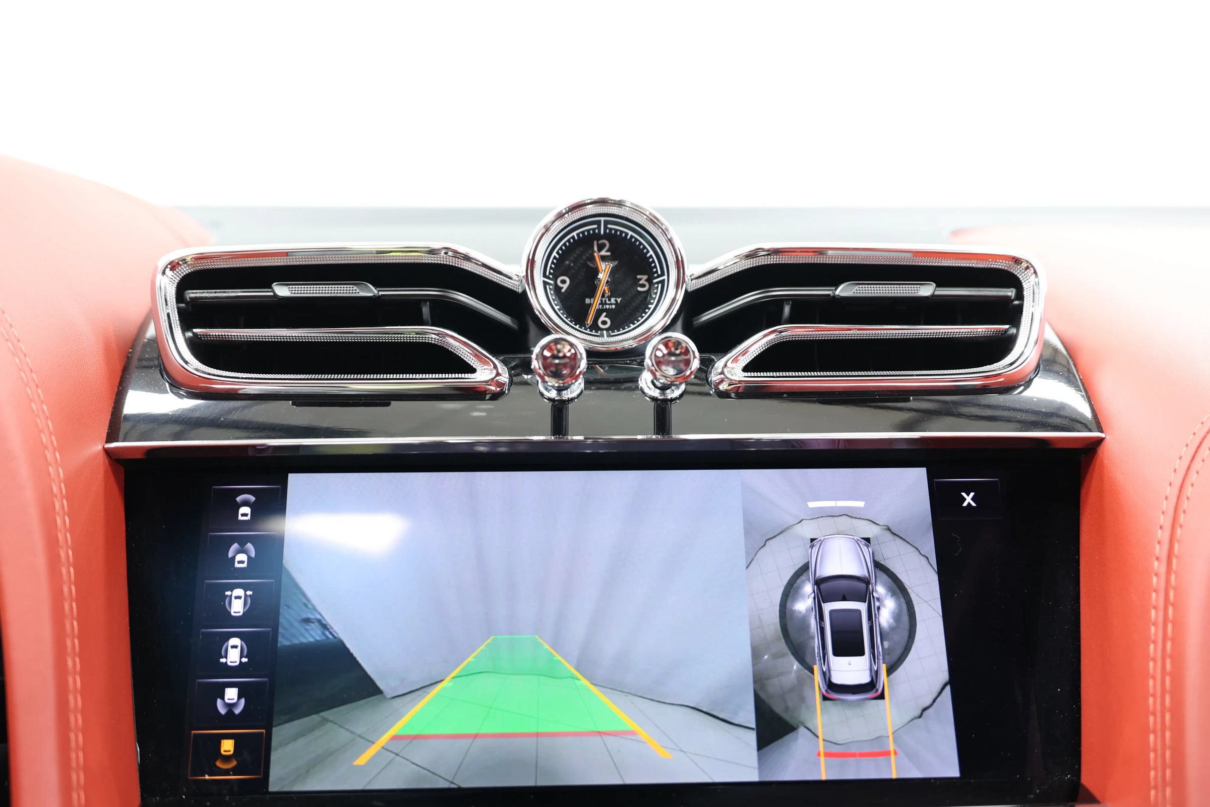 Used 2022 Bentley Bentayga AWD/4WD image 41