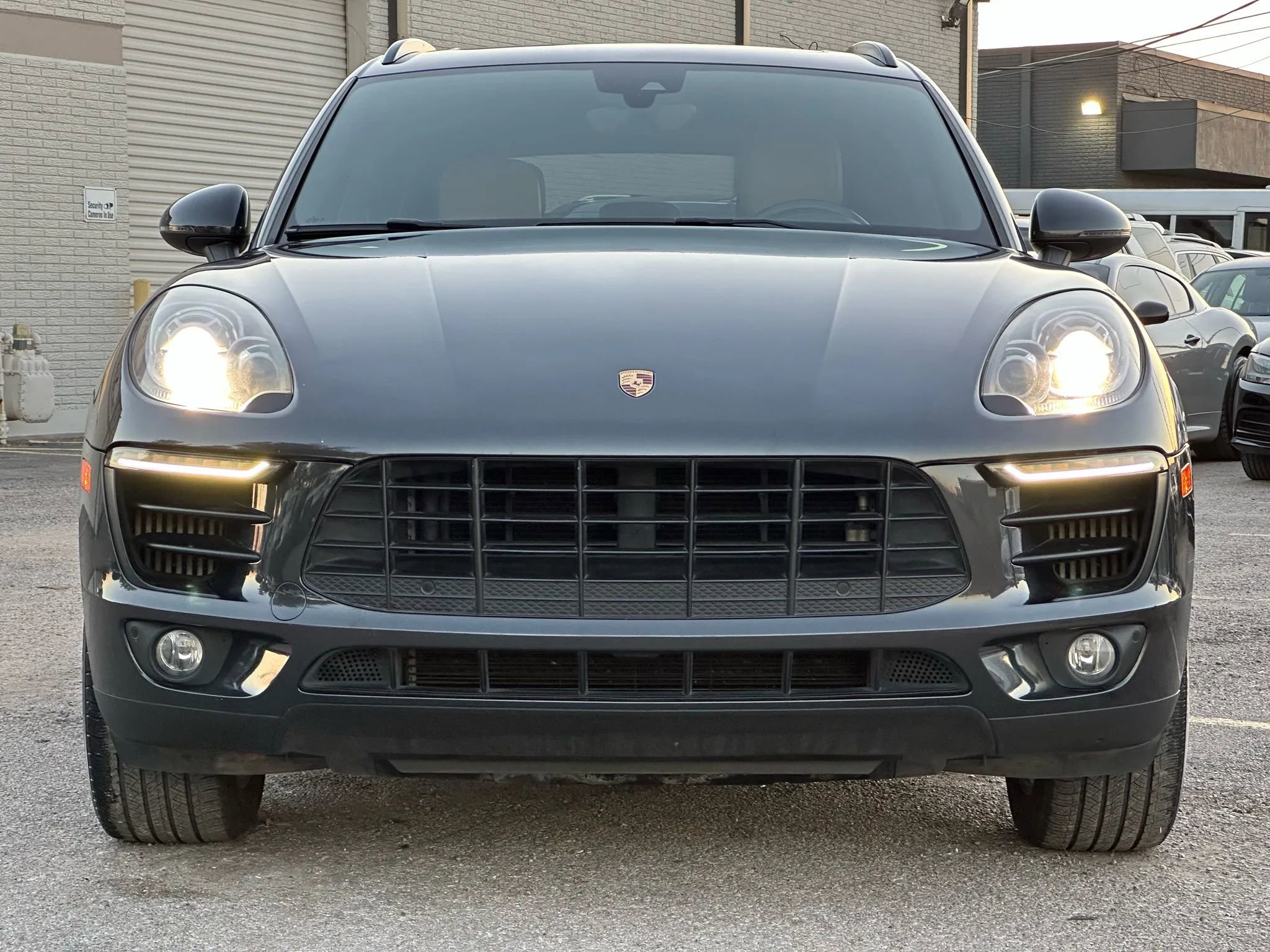 Used 2017 Porsche Macan S image 11