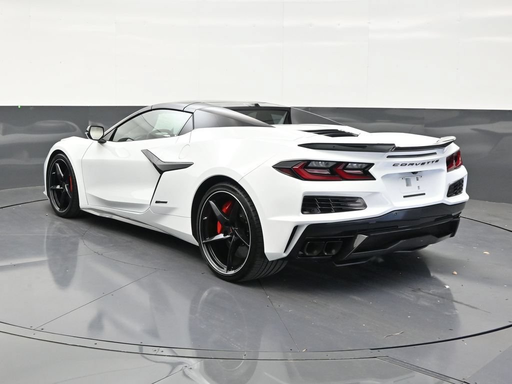Used 2025 Chevrolet Corvette E-Ray AWD/4WD image 3