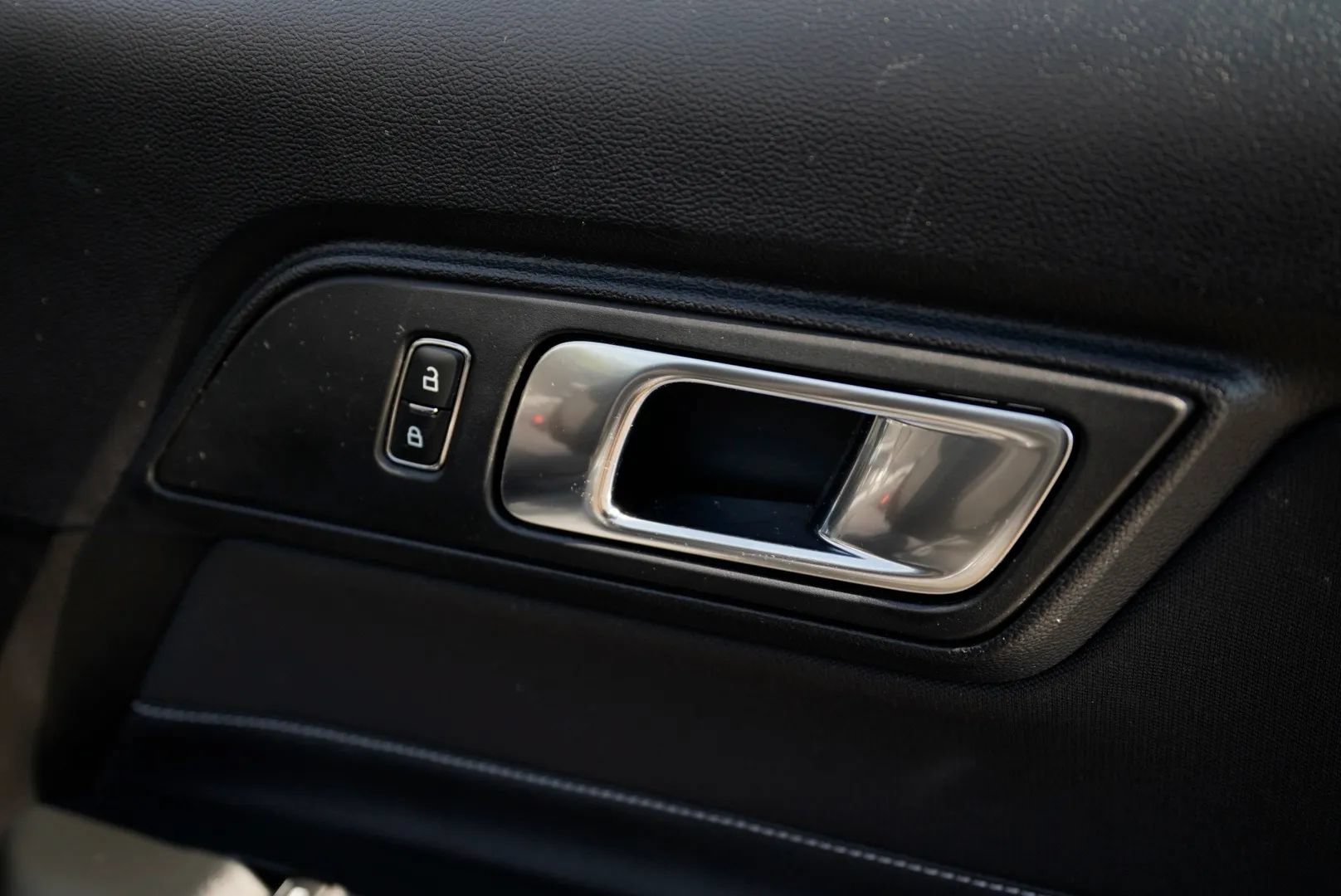 Used 2021 Ford Mustang Convertible RWD image 35