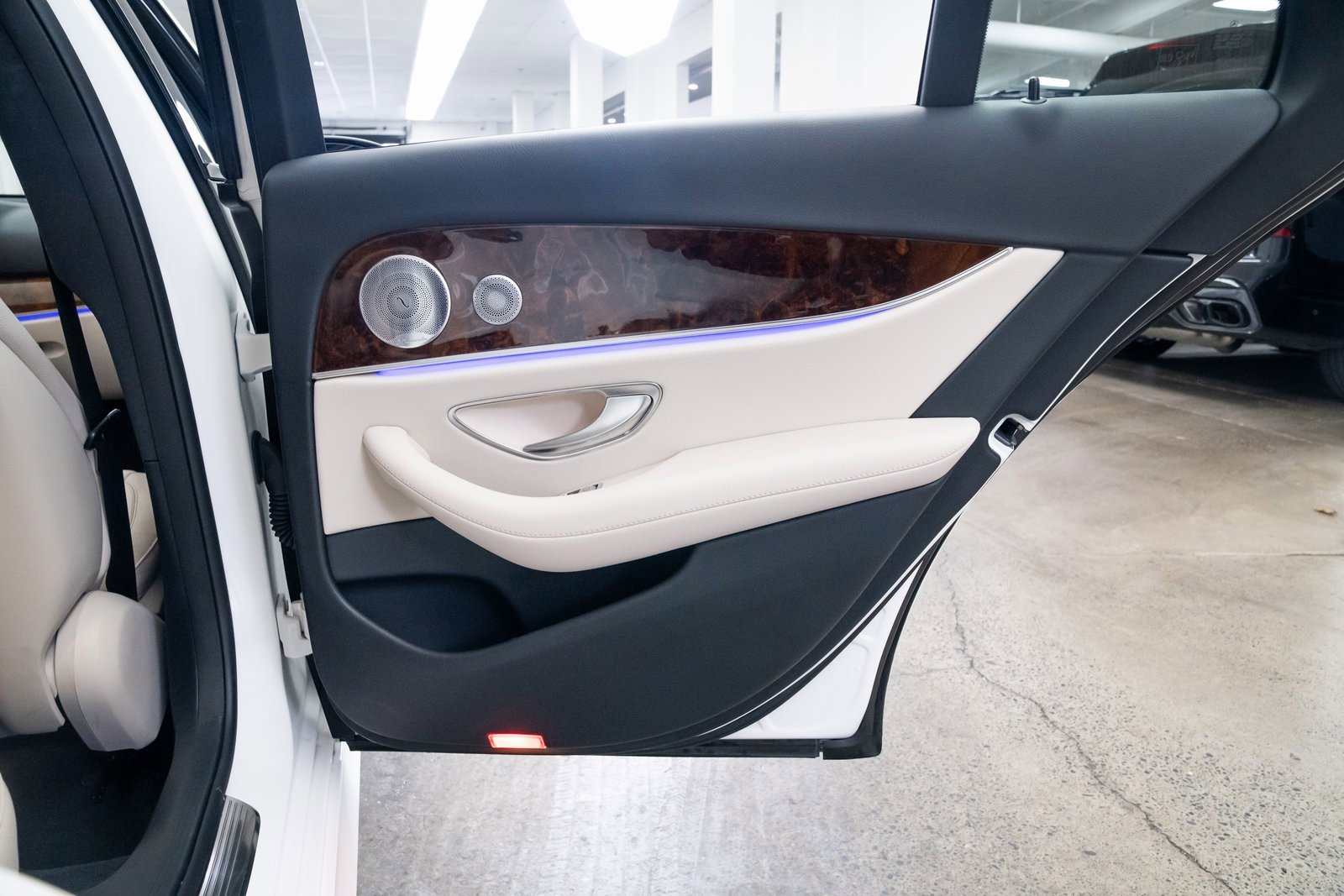 Used 2020 Mercedes-Benz E 450 4MATIC Wagon image 23