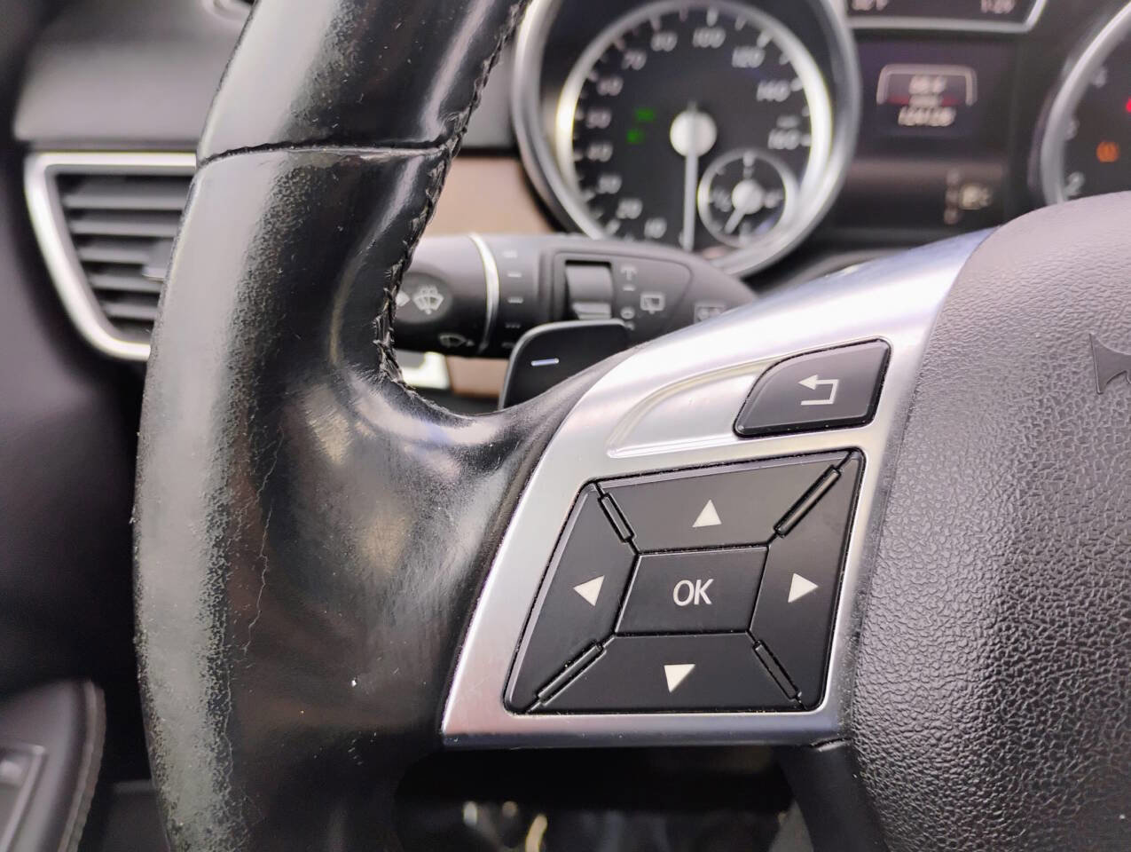 Used 2015 Mercedes-Benz ML 350 4MATIC w/ Premium 1 Package image 13