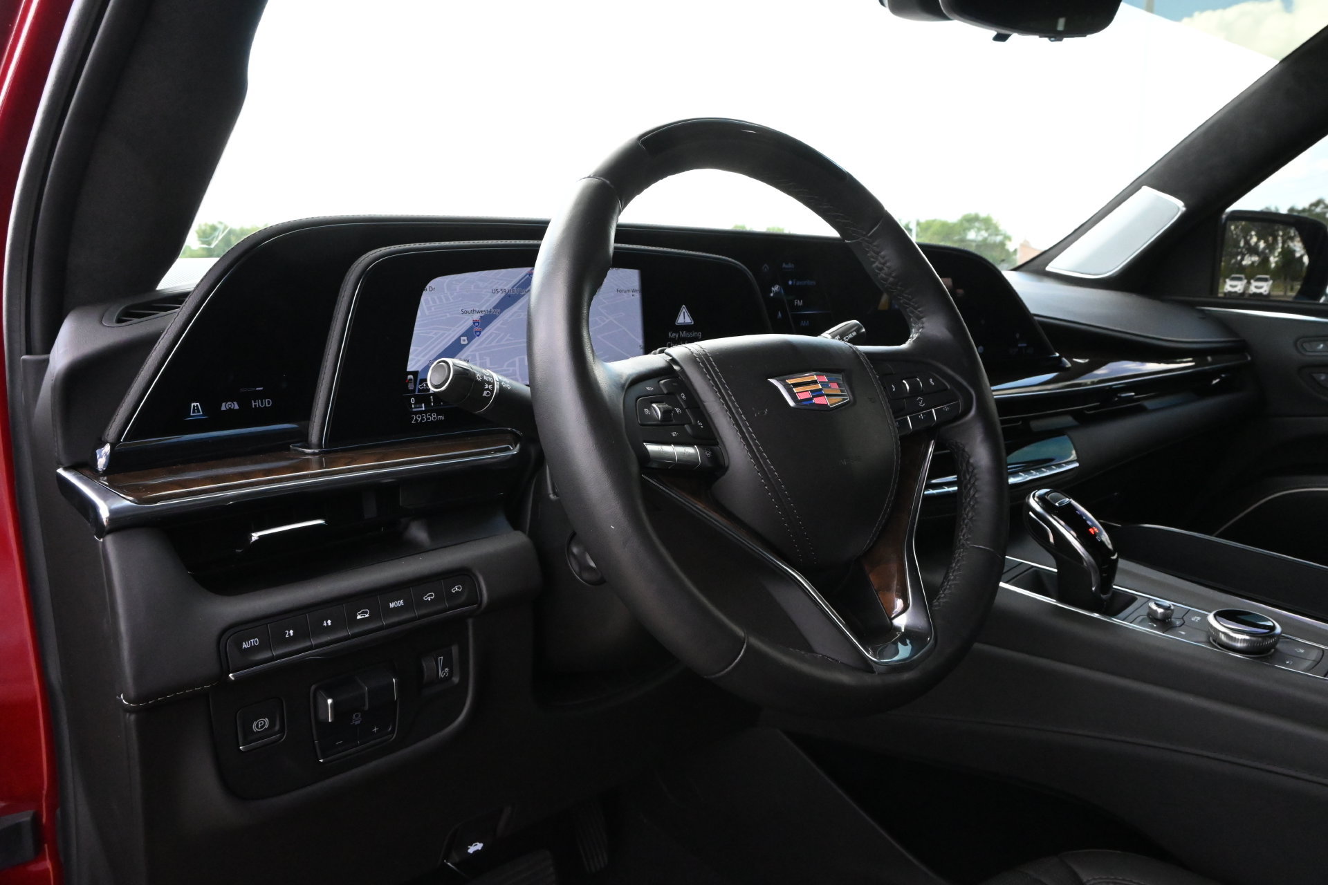 Certified 2024 Cadillac Escalade Sport Platinum w/ LPO, ONYX Package AWD/4WD image 16