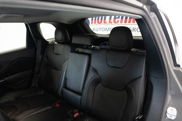 Used 2023 Jeep Cherokee Altitude Lux AWD/4WD image 17