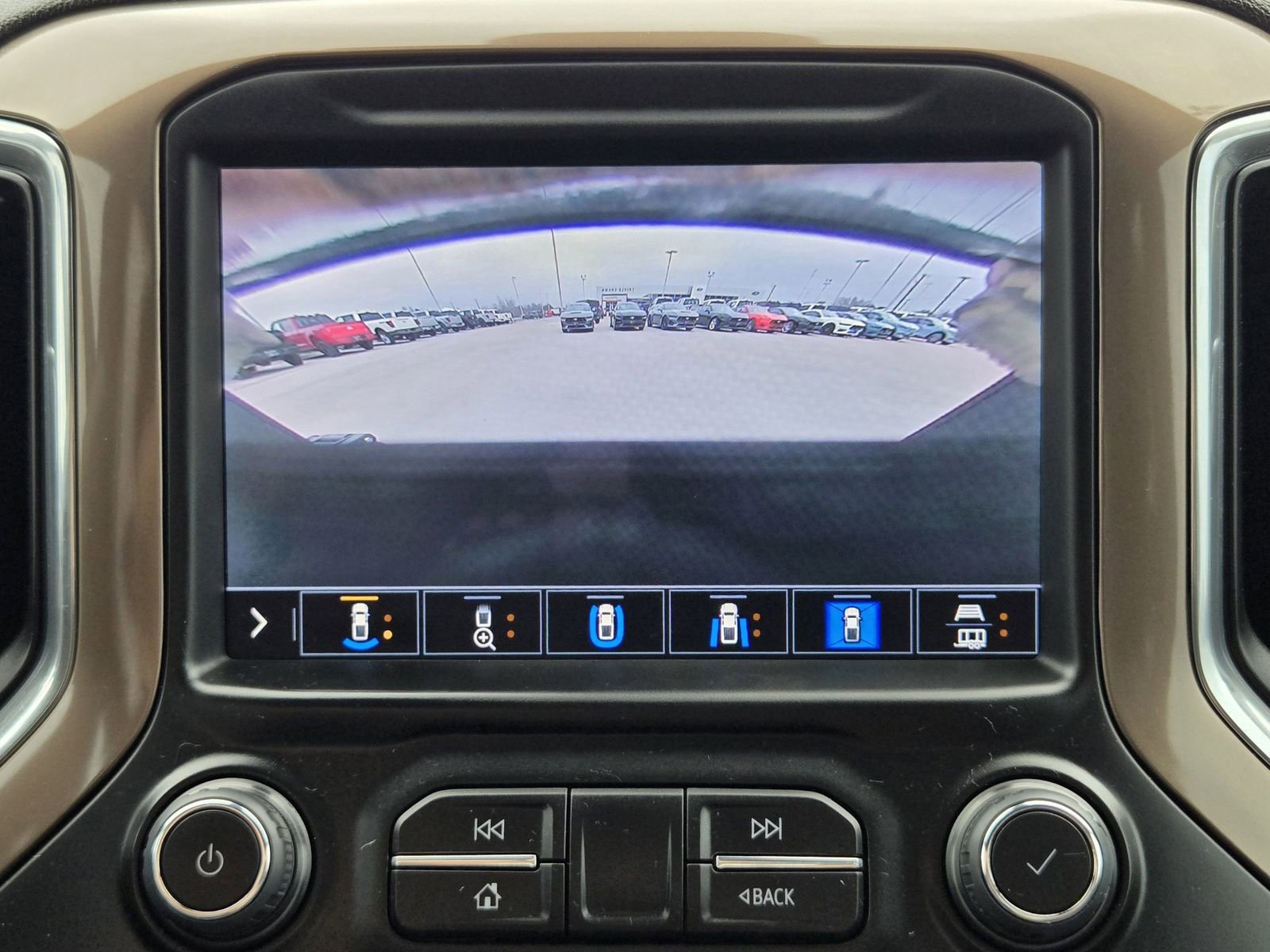 Used 2023 Chevrolet Silverado 3500 High Country w/ Technology Package image 19