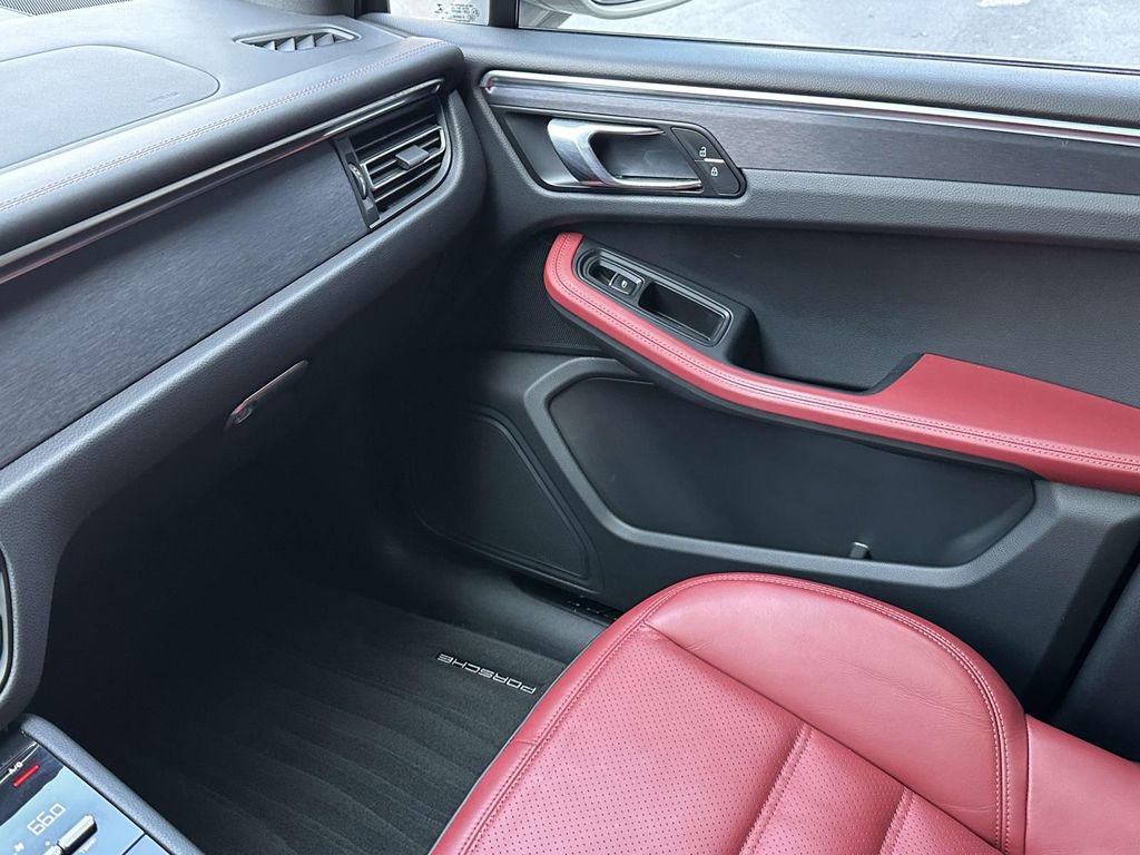 Used 2023 Porsche Macan GTS AWD/4WD image 29